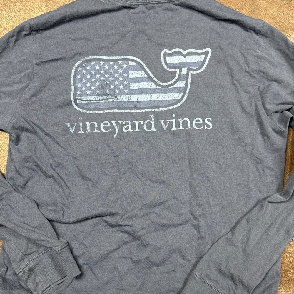 Vineyard vines long sleeve American flag whale print